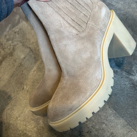 (New) Dolce Vita Caster H2O Waterproof Platform Bootie Mushroom Suede Size 11 - Picture 3 of 5